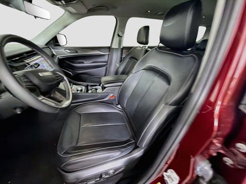 Used 2023 Jeep Grand Cherokee L Limited w/ Luxury Tech Group II AWD/4WD image 13