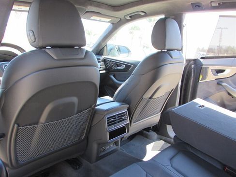 Used 2019 Audi Q8 Prestige AWD/4WD image 14
