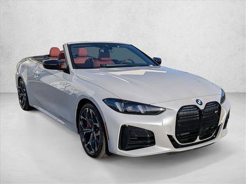 Used 2026 BMW M440i Convertible w/ Premium Package image 6