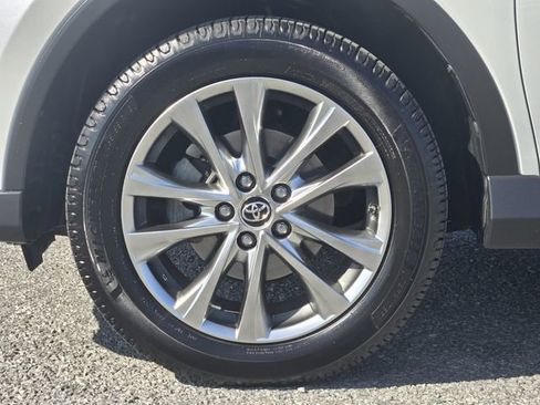 Used 2016 Toyota RAV4 Limited image 10