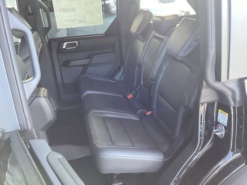 New 2025 Ford Bronco Badlands image 39