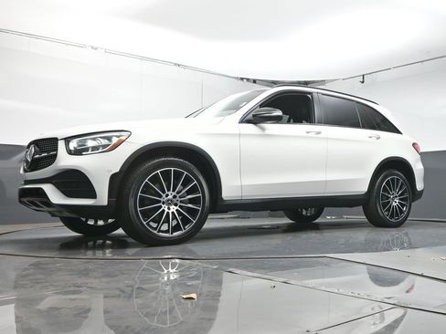 Used 2021 Mercedes-Benz GLC 300 w/ AMG Line image 33