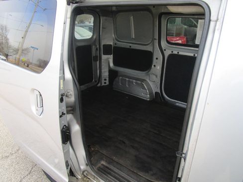 Used 2015 Chevrolet City Express LT w/ Technology Package image 11