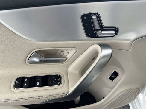 Used 2025 Mercedes-Benz CLA 250 image 13