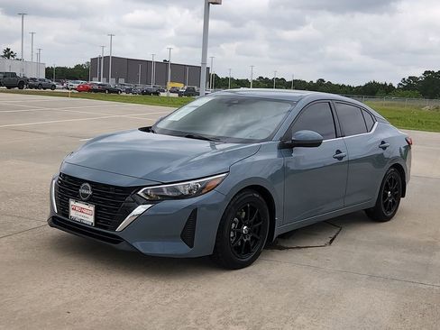 Used 2024 Nissan Sentra SV w/ All-Weather Package FWD image 3