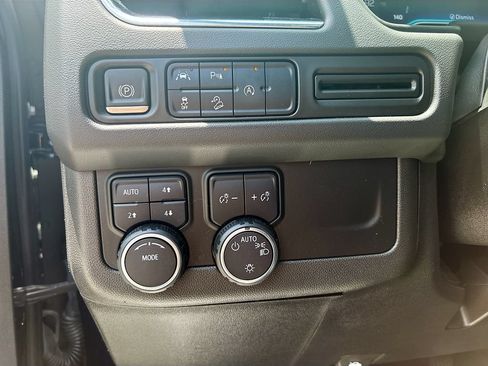 Used 2023 Chevrolet Tahoe Z71 AWD/4WD image 38