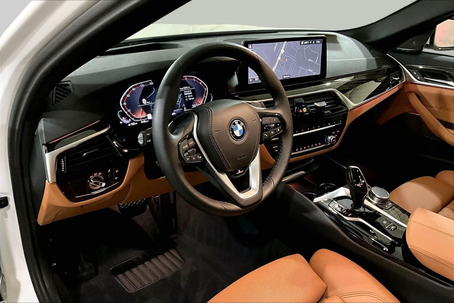 Used 2023 BMW 530i xDrive w/ Premium Package AWD/4WD image 17