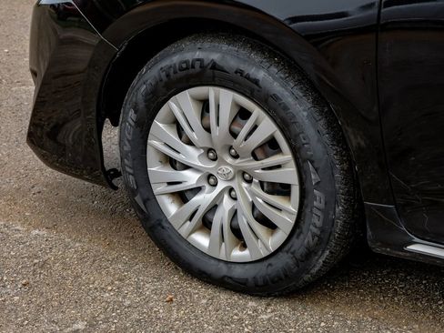 Used 2012 Toyota Camry LE image 54