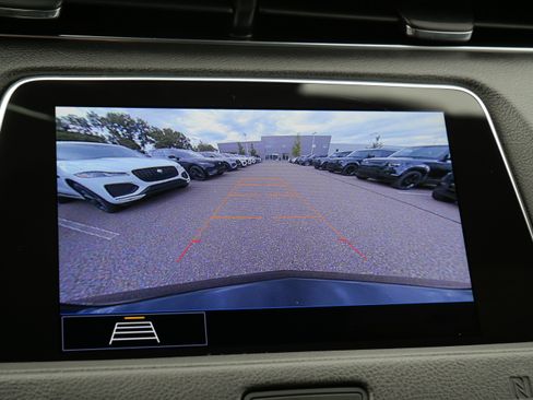 Used 2020 Cadillac XT4 Premium Luxury AWD/4WD image 31