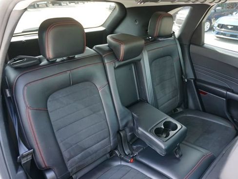 Certified 2022 Ford Escape SEL w/ SEL Stealth AWD Package image 24