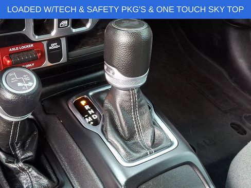 Used 2024 Jeep Wrangler Unlimited AWD/4WD image 14
