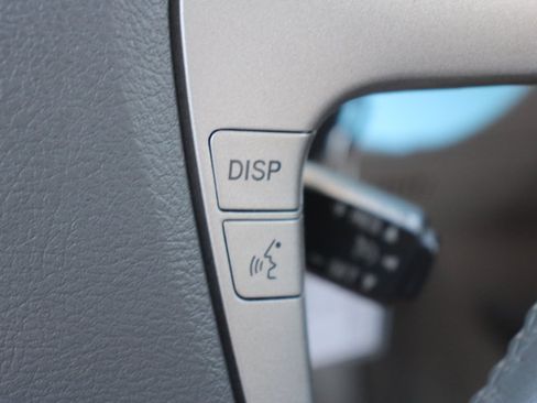 Used 2011 Toyota Camry XLE w/ XLE Extra-Value Pkg #2 FWD image 28