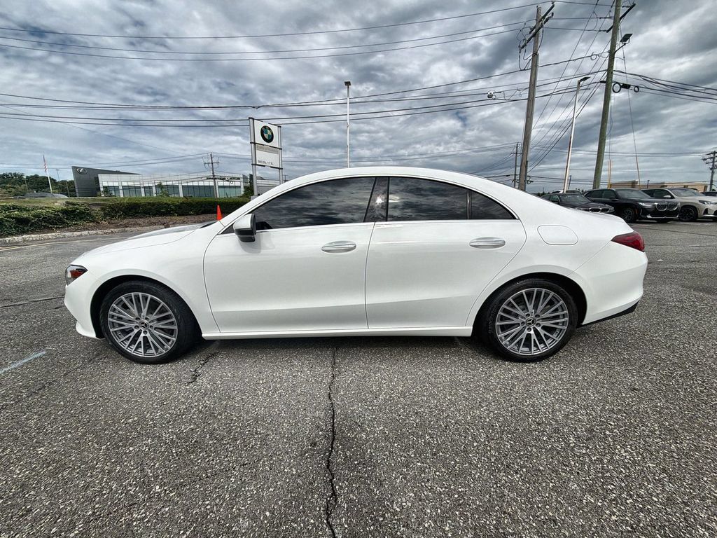 Used 2022 Mercedes-Benz CLA 250 4MATIC image 11