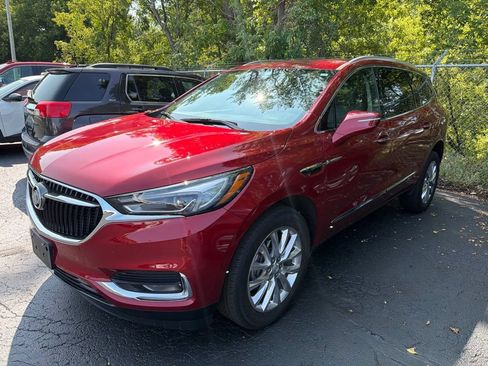 Used 2020 Buick Enclave Essence w/ Trailering Package, 5000 lbs. AWD/4WD image 3
