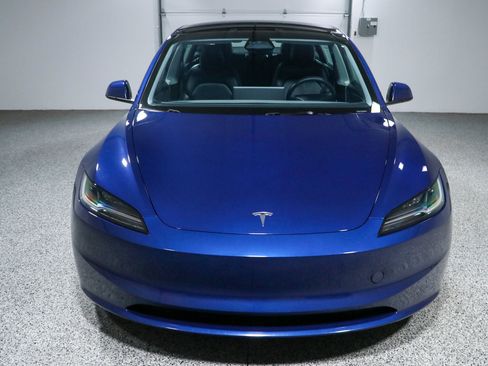 Used 2025 Tesla Model 3 Long Range AWD/4WD image 4