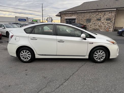 Used 2013 Toyota Prius Prime Plug-In Hybrid image 7