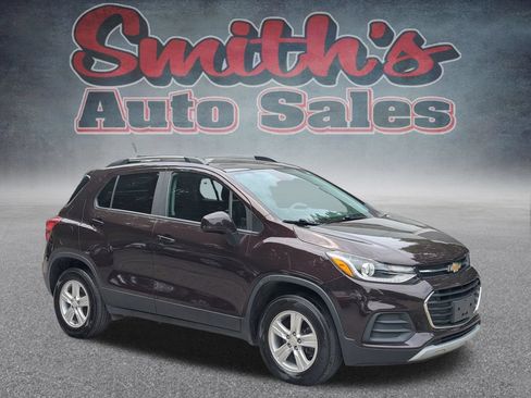 Used 2022 Chevrolet Trax LT w/ Driver Confidence Package AWD/4WD image 1