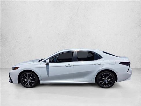 Used 2024 Toyota Camry SE FWD image 8
