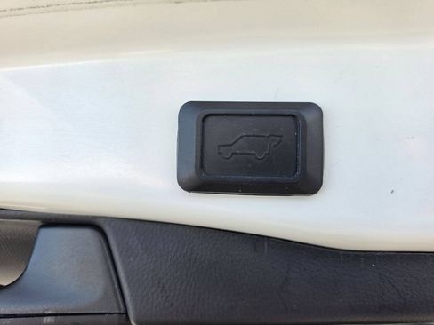 Used 2021 Toyota RAV4 XSE AWD/4WD image 26