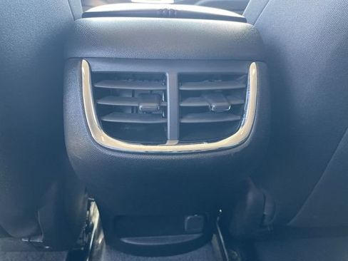 Used 2023 Chevrolet Malibu LT FWD image 20