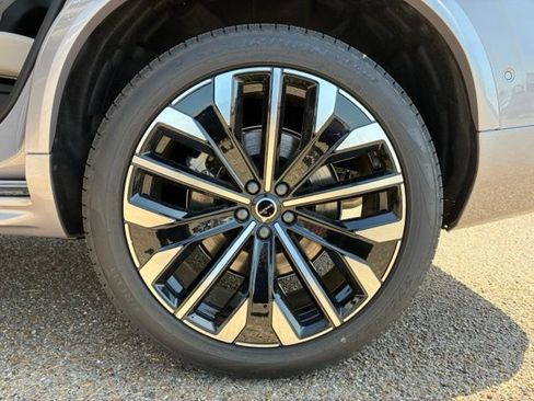 New 2026 Volvo XC90 B6 Plus w/ Protection Package Premier AWD/4WD image 31