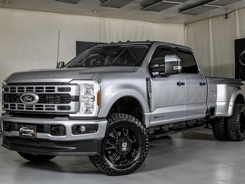 Used 2024 Ford F350 XLT AWD/4WD image 5