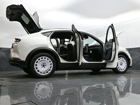 New 2025 Ford Mustang Mach-E GT w/ Interior Protection Package image 39