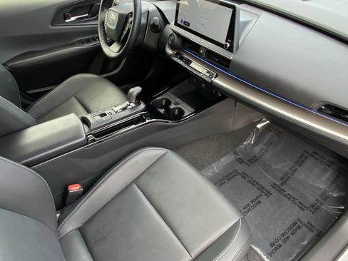 Certified 2024 Toyota Prius XLE image 9