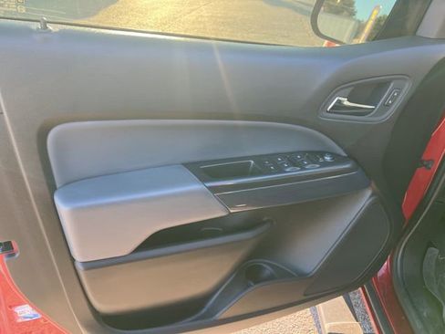 Used 2019 Chevrolet Colorado Z71 image 27