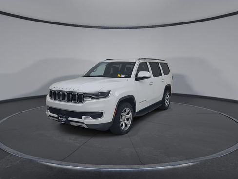Certified 2022 Jeep Wagoneer Series II AWD/4WD image 7