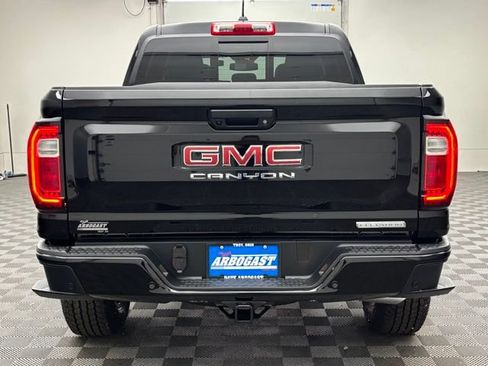 New 2026 GMC Canyon Elevation w/ Convenience Package AWD/4WD image 9