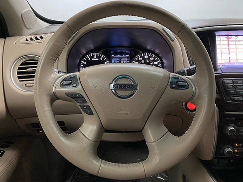 Used 2015 Nissan Pathfinder Platinum w/ Family Entertainment Package image 17