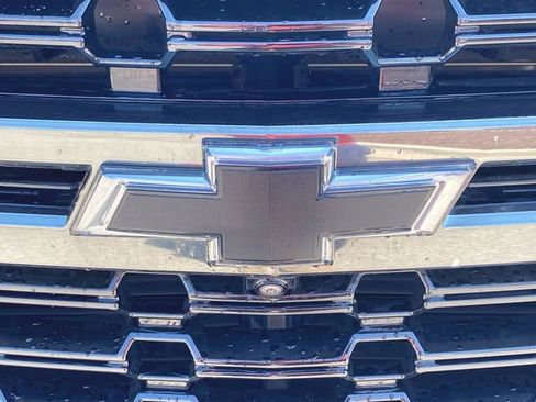 Used 2021 Chevrolet Tahoe Z71 w/ Z71 Off-Road Package AWD/4WD image 30