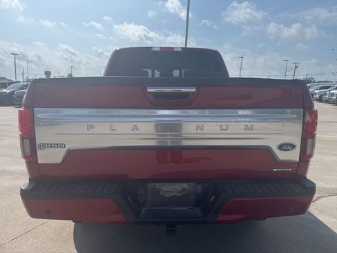 Used 2019 Ford F150 Platinum w/ Equipment Group 701A Luxury AWD/4WD image 4