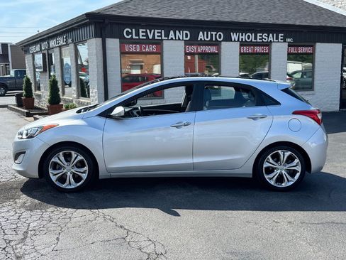 Used 2014 Hyundai Elantra GT w/ Option Group 03 FWD image 2