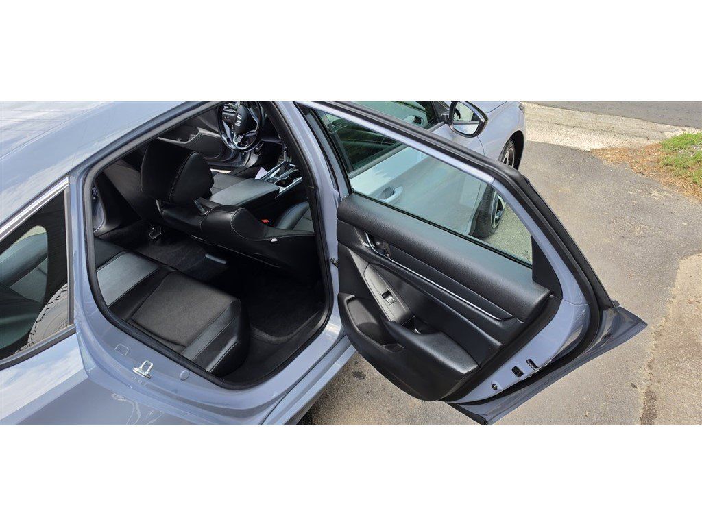 Used 2022 Honda Accord Sport image 8