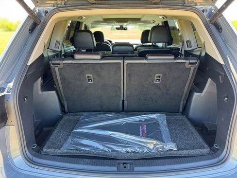 Used 2024 Volkswagen Atlas Peak Edition SE image 7