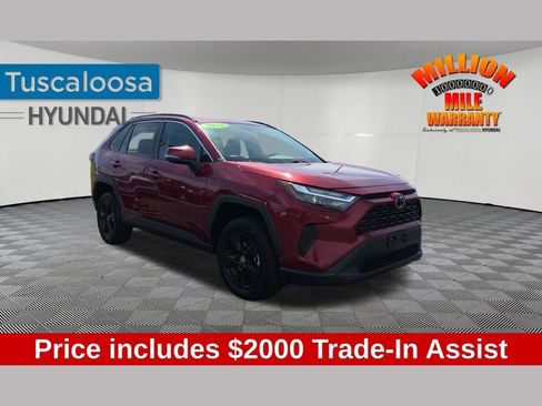 Used 2022 Toyota RAV4 XLE image 1