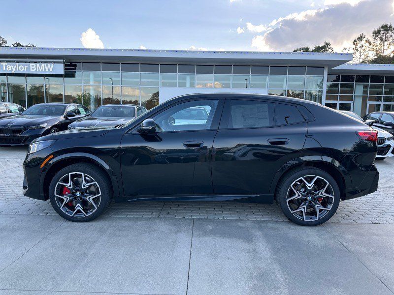 New 2026 BMW X2 xDrive28i w/ Technology Package AWD/4WD image 2