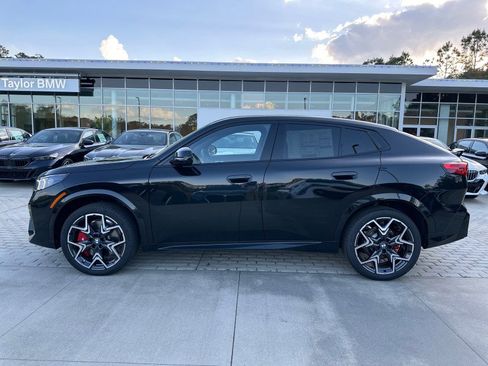 New 2026 BMW X2 xDrive28i w/ Technology Package AWD/4WD image 2