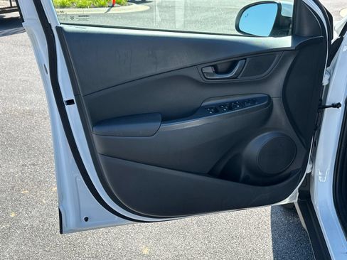 Used 2023 Hyundai Kona SEL FWD image 10