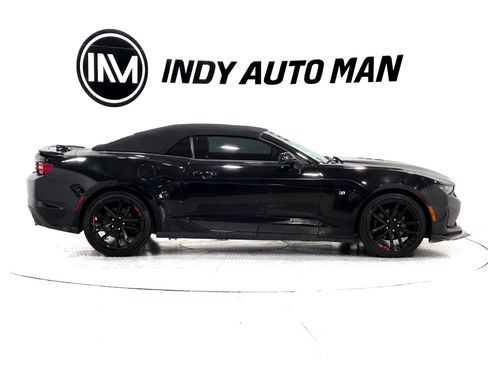 Used 2019 Chevrolet Camaro LT RWD image 3