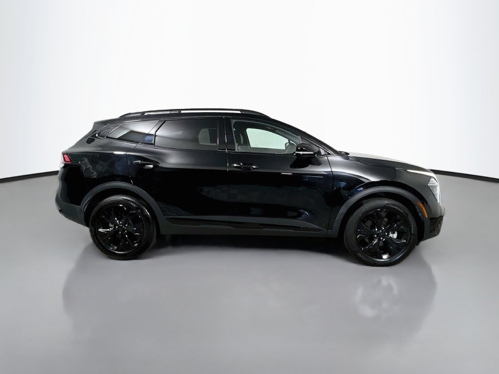 Used 2025 Kia Sportage X-Line AWD/4WD image 2