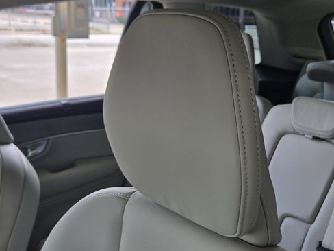 New 2026 Volvo XC90 B6 Ultra w/ Protection Package Premier image 17