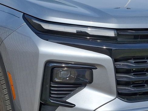 Certified 2024 Chevrolet Traverse LT w/ Midnight/Sport Edition image 7