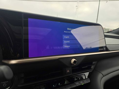 New 2025 Toyota Crown Signia image 28