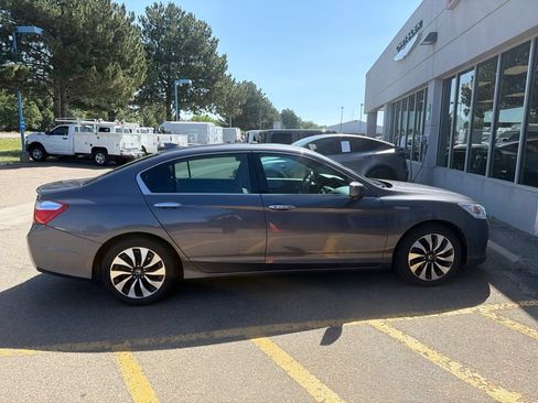 Used 2015 Honda Accord Touring image 4
