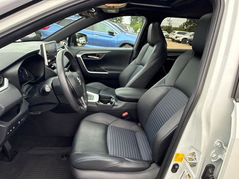 Used 2020 Toyota RAV4 XSE w/ XSE Grade Weather Package AWD/4WD image 24
