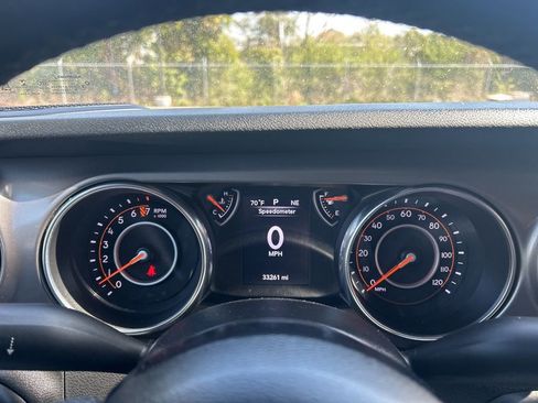 Used 2020 Jeep Wrangler Sport AWD/4WD image 16