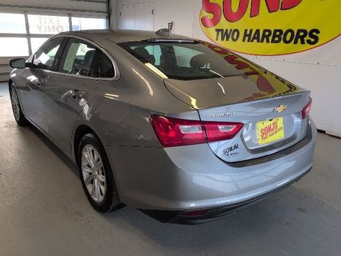 Used 2023 Chevrolet Malibu LT FWD image 3